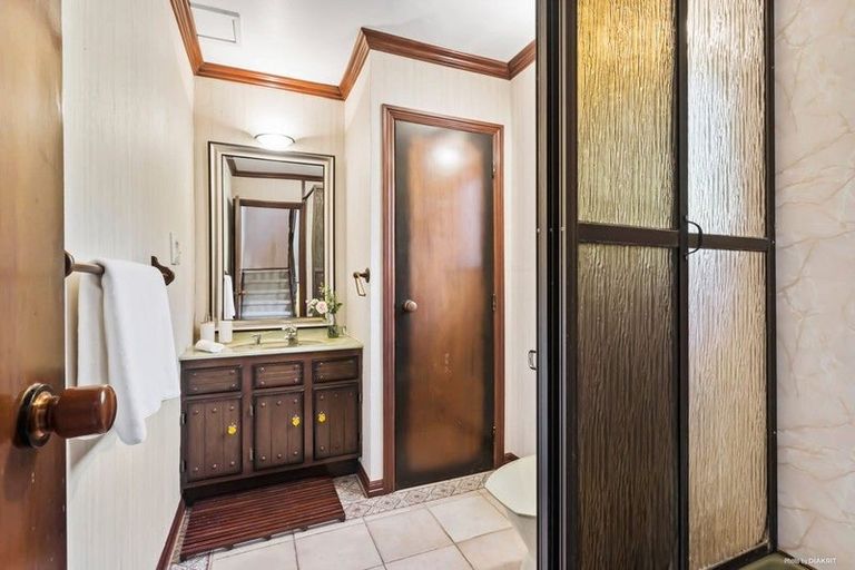 Photo of property in 11 Hebe Place, Birkenhead, Auckland, 0626