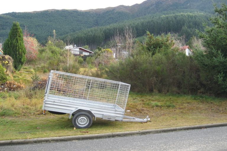 Photo of property in 14 Avalon Crescent, Fernhill, Queenstown, 9300