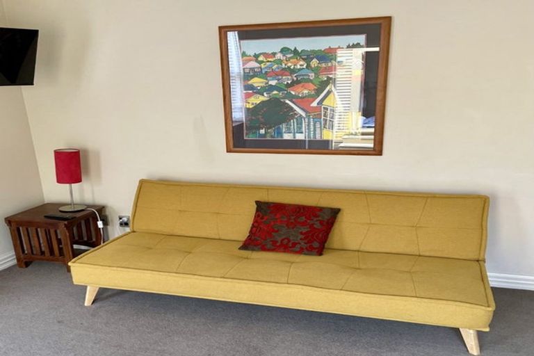 Photo of property in 5 Tonks Grove, Te Aro, Wellington, 6011