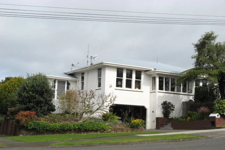 Photo of property in 16 Churchill Street, Levin, 5510