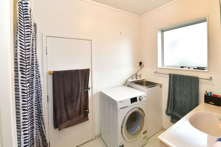 Photo of property in 50a Bay Street, Red Beach, 0932