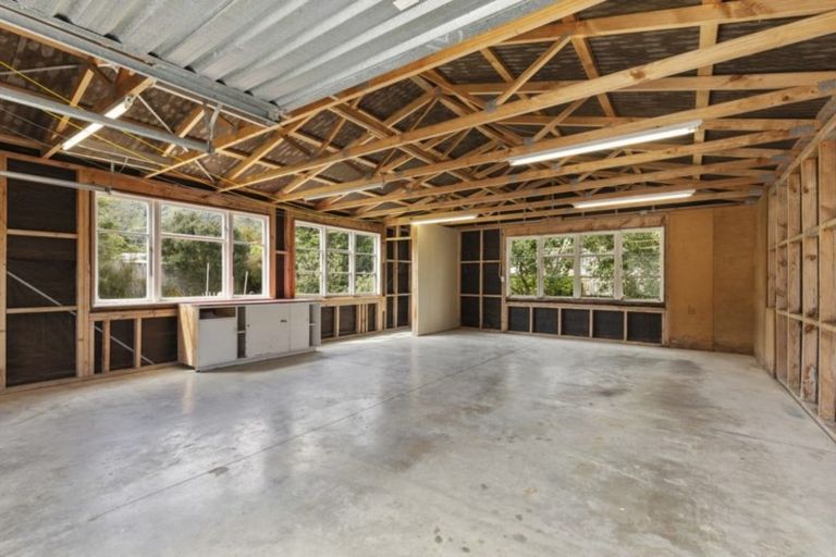 Photo of property in 126 Kowhai Street, Naenae, Lower Hutt, 5011