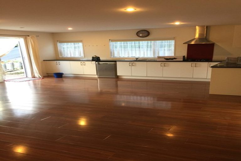 Photo of property in 27 Tonkin Drive, Sunnynook, Auckland, 0620