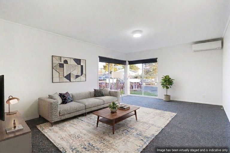 Photo of property in 156 Chichester Drive, Rosehill, Papakura, 2113