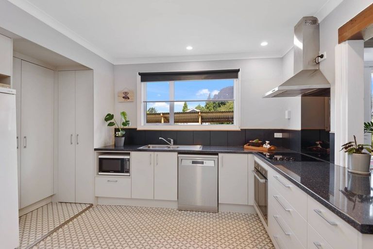 Photo of property in 88 Domain Terrace, Spreydon, Christchurch, 8024