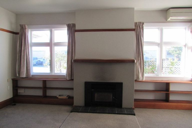 Photo of property in 100 Shakespeare Road, Waltham, Christchurch, 8023