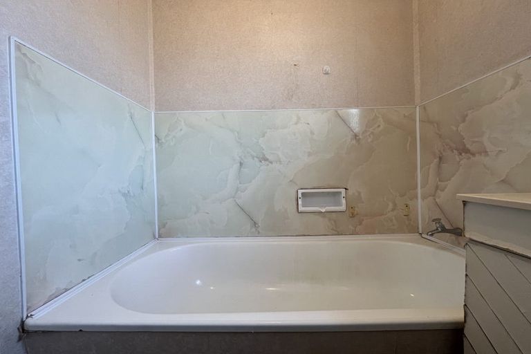 Photo of property in 35 Glenorchy Street, Glen Eden, Auckland, 0602