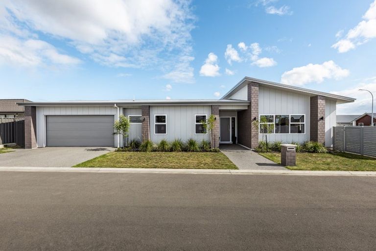 Photo of property in 7 Grooby Place, Havelock North, 4130