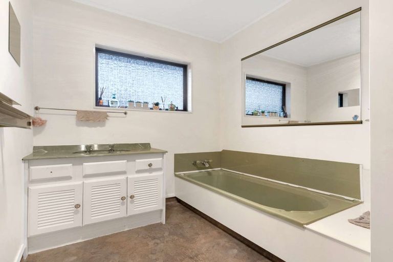 Photo of property in 375 Westminster Avenue, Tamatea, Napier, 4112