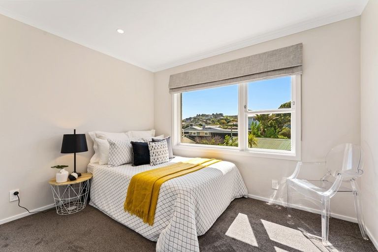 Photo of property in 2 Whanake Street, Titahi Bay, Porirua, 5022