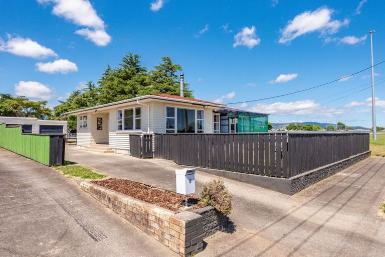 Photo of property in 2 Bowen Street, Levin, 5510