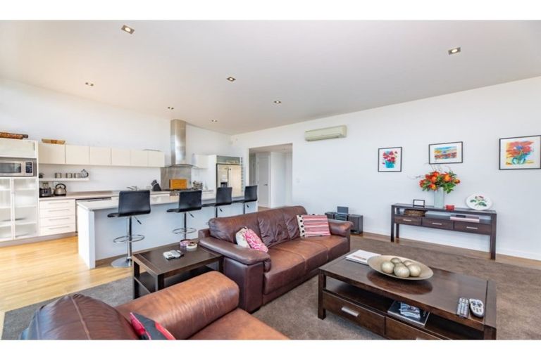 Photo of property in 6 Langlois Lane, Akaroa, 7520