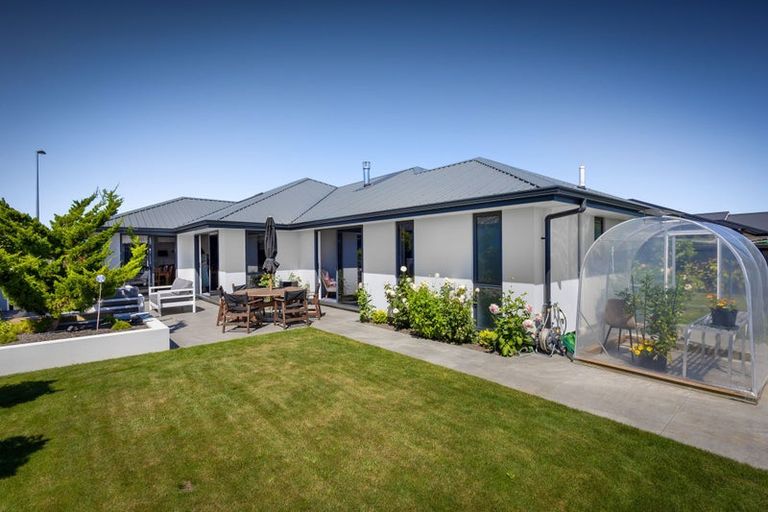 Photo of property in 211 Highsted Road, Casebrook, Christchurch, 8051