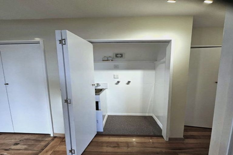 Photo of property in 25 Kiriwai Road, Paremata, Porirua, 5024