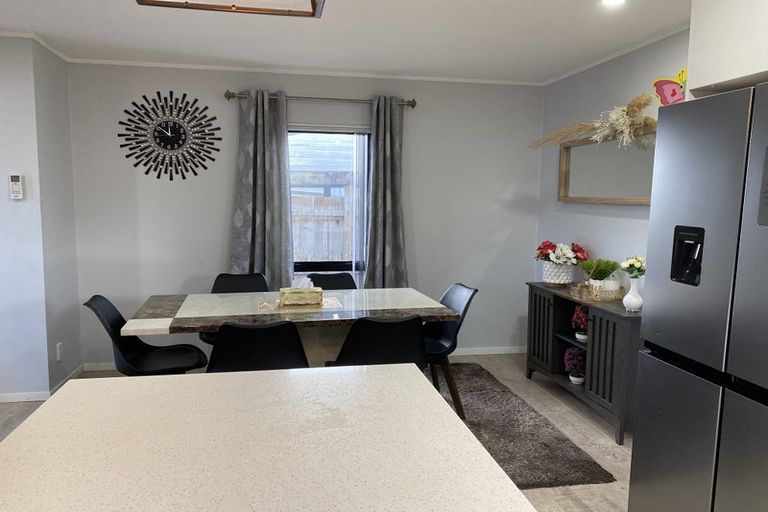 Photo of property in 13a Clarice Place, Takanini, 2112