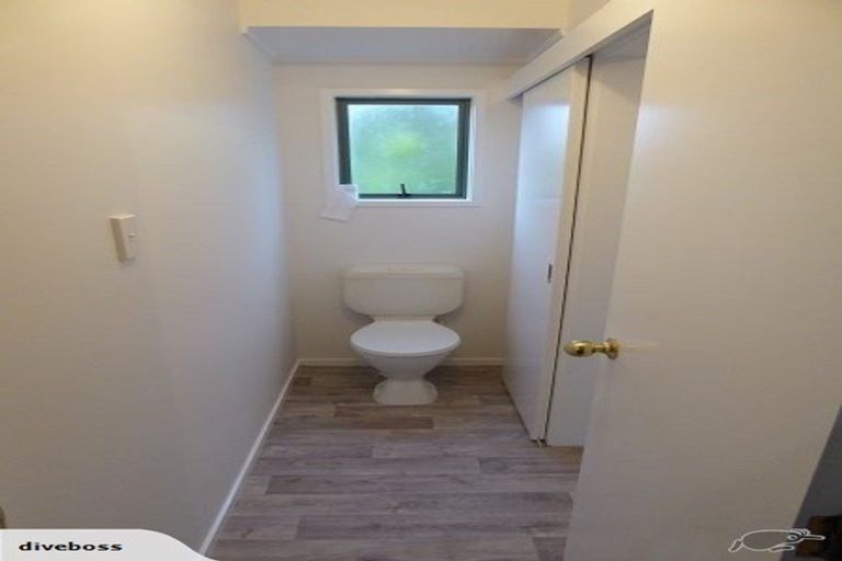 Photo of property in 12a Seaton Road, Murrays Bay, Auckland, 0630