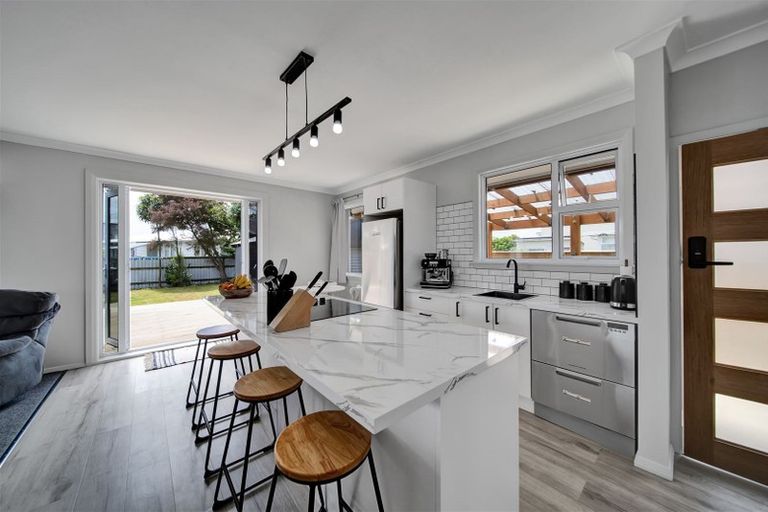 Photo of property in 22 Egmont Street, Hawera, 4610