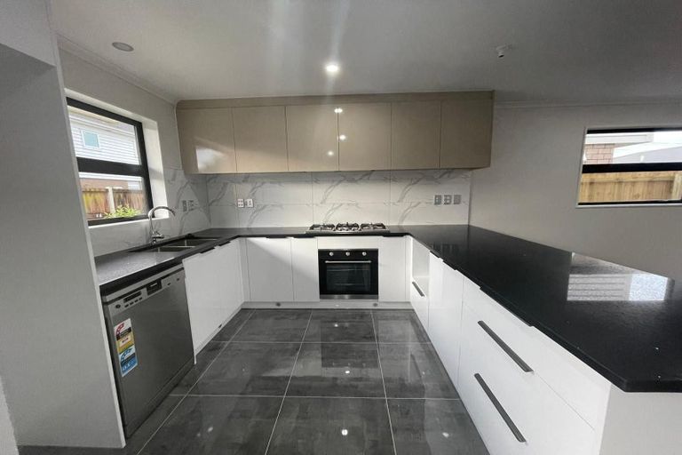 Photo of property in 52b Kimpton Road, Papatoetoe, Auckland, 2025