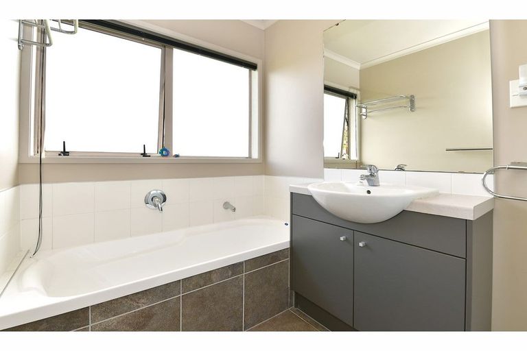 Photo of property in 34 Driftwood Drive, Red Beach, 0932