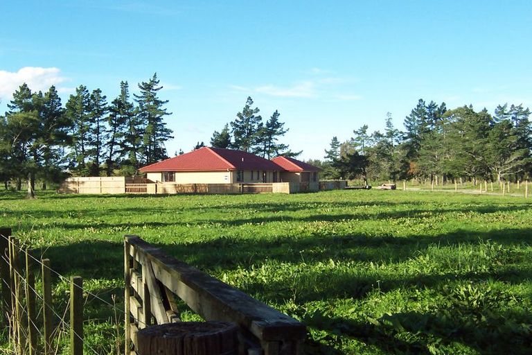 Photo of property in 2533 State Highway 1, Ruakaka, Whangarei, 0171