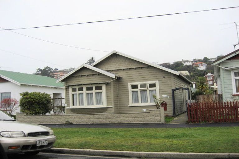 Photo of property in 128 Surrey Street, Forbury, Dunedin, 9012