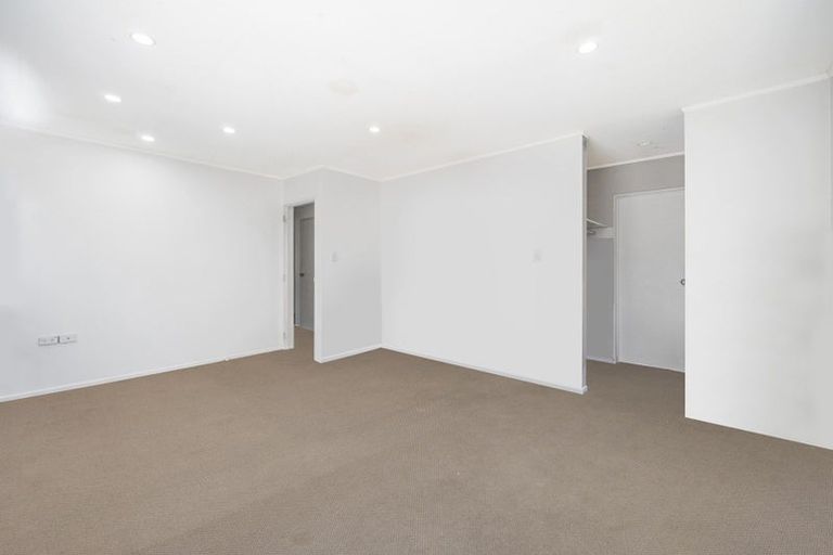 Photo of property in 15 Glenmary Place, Papatoetoe, Auckland, 2025