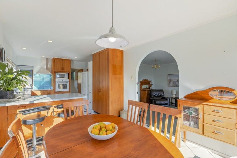 Photo of property in 19 Darwin Crescent, Spotswood, New Plymouth, 4310