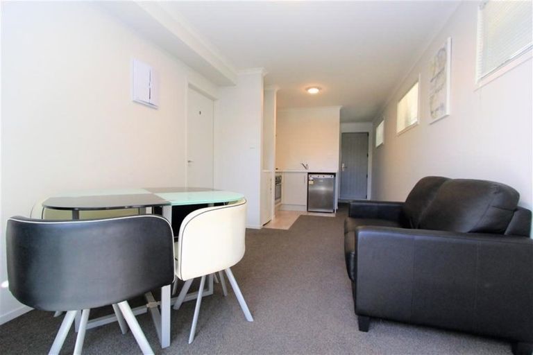 Photo of property in 4/28 Hunter Street, Hamilton Lake, Hamilton, 3204