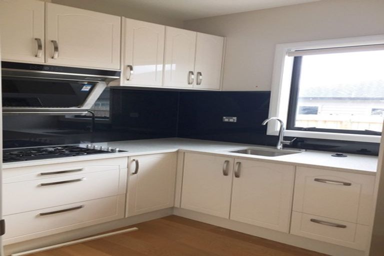 Photo of property in 6 Kohia Way, Huapai, Kumeu, 0810