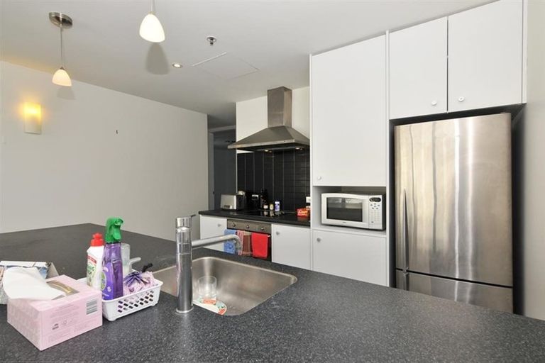 Photo of property in Montreaux Apartments, 6d/164 The Terrace, Wellington Central, Wellington, 6011