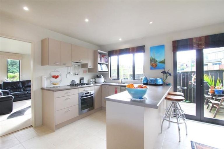 Photo of property in 10 Dawood Place, The Gardens, Auckland, 2105