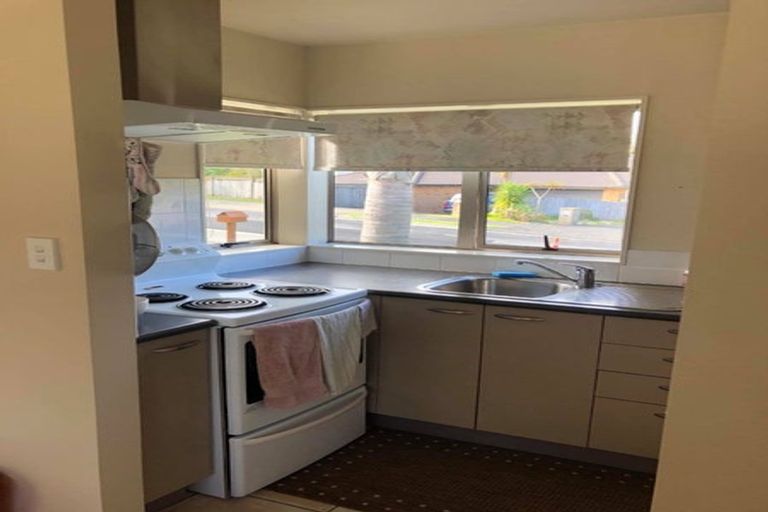 Photo of property in 9 Graham Collins Drive, Windsor Park, Auckland, 0632