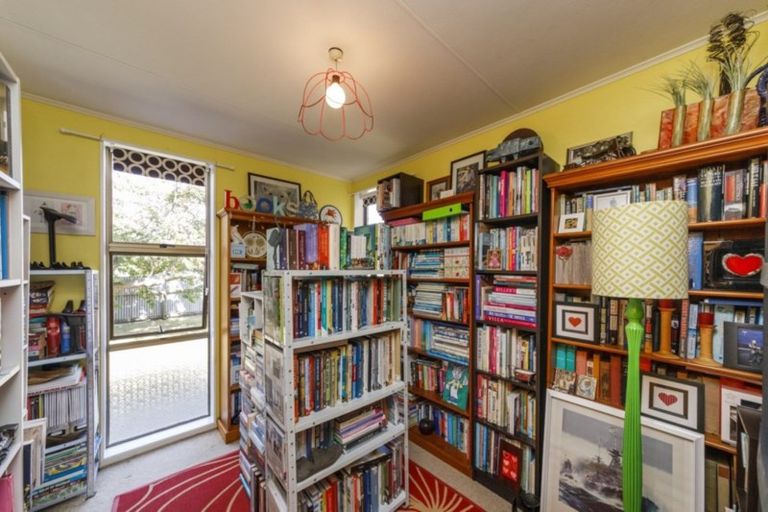 Photo of property in 8 Haggitt Street, Feilding, 4702