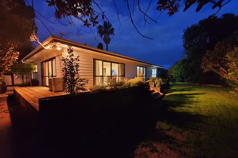 Photo of property in 63 Clevedon Road, Papakura, 2110