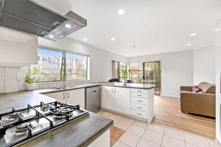 Photo of property in 1/238 Botany Road, Golflands, Auckland, 2013