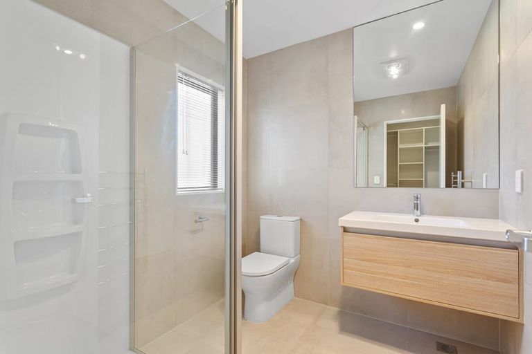 Photo of property in 36 Viridian Avenue, Rosehill, Papakura, 2113