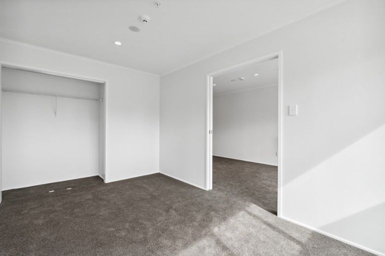 Photo of property in 30/9c Westward Ho, Glen Eden, Auckland, 0602