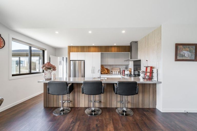 Photo of property in 1 Turnbull Crescent, Wanaka, 9305