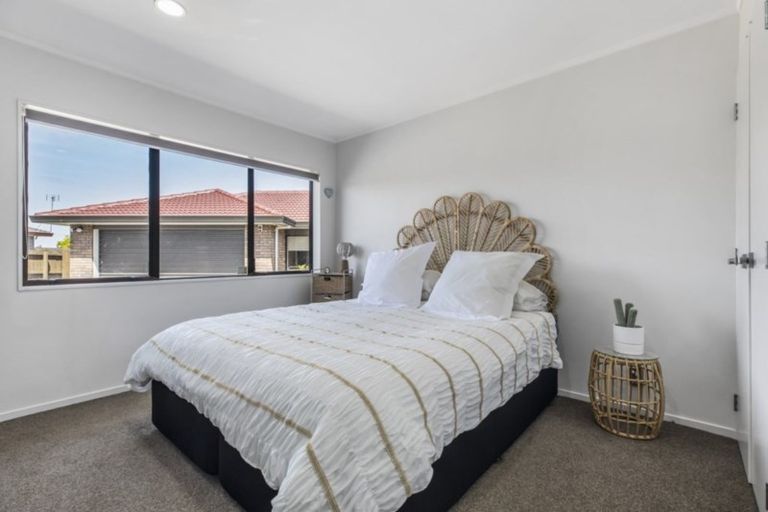 Photo of property in 1/7 Mirabell Place, Golflands, Auckland, 2013