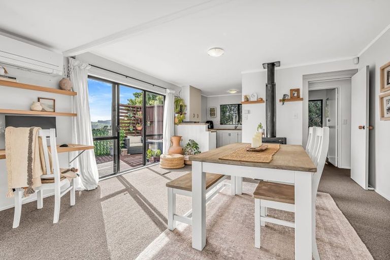 Photo of property in 6 Rautawhiri Road, Helensville, 0800