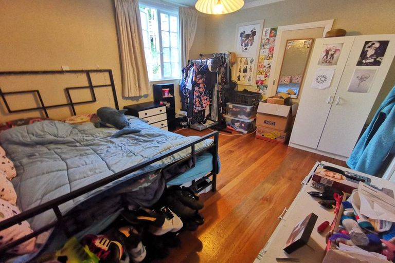 Photo of property in 1/17 Clifton Terrace, Kelburn, Wellington, 6012