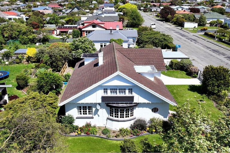 Photo of property in 17 Rhodes Street, Waimate, 7924