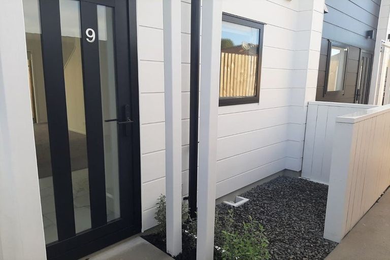 Photo of property in 9/21 Karamu Street, Te Atatu Peninsula, Auckland, 0610
