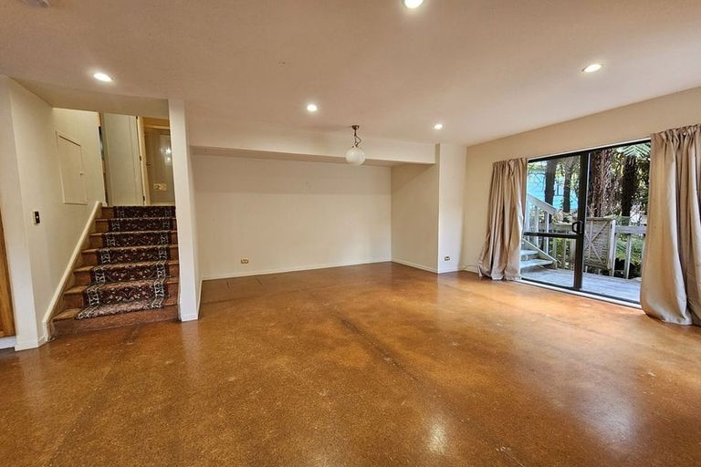 Photo of property in 50 Sunnyhaven Avenue, Beach Haven, Auckland, 0626