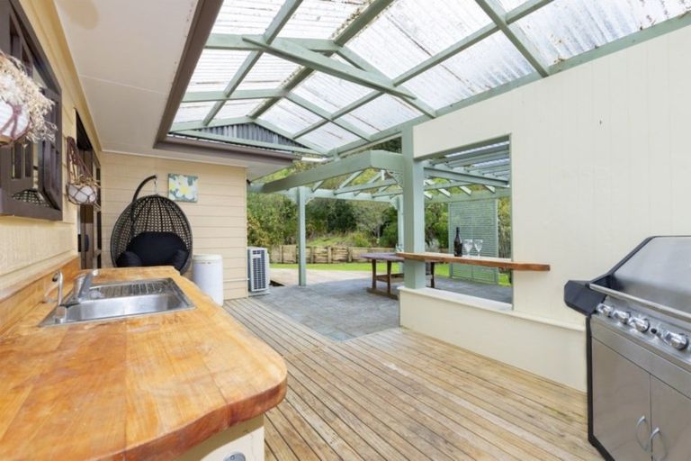 Photo of property in 236 Kaipara Flats Road, Dome Forest, Warkworth, 0981