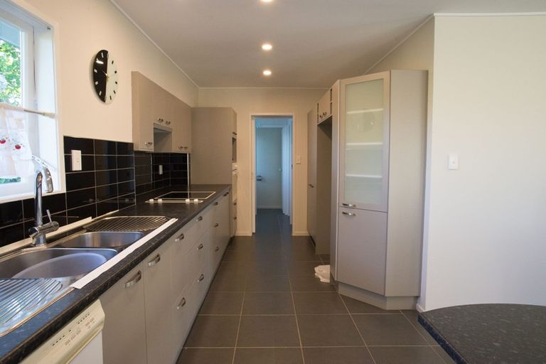 Photo of property in 58 Prince Regent Drive, Half Moon Bay, Auckland, 2012