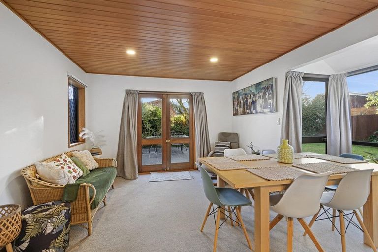 Photo of property in 32 Connemara Drive, Northwood, Christchurch, 8051