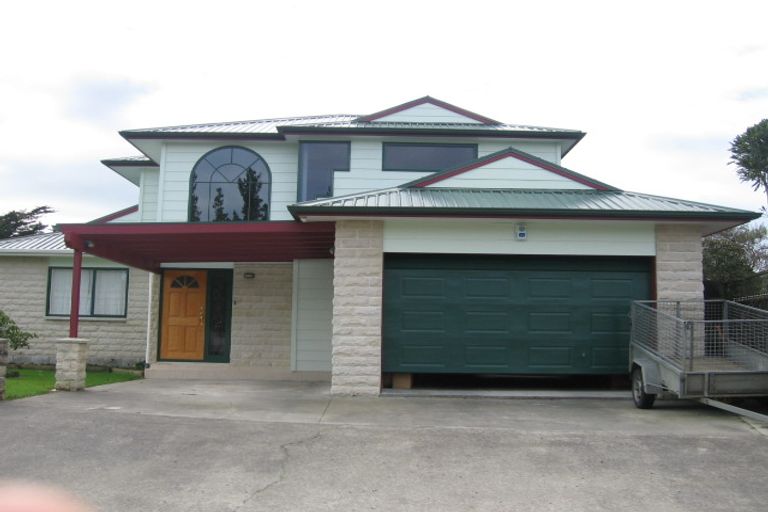 Photo of property in 26 Heathcote Place, Fitzherbert, Palmerston North, 4410