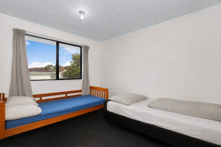 Photo of property in 2/63 Palmers Road, Clendon Park, Auckland, 2103
