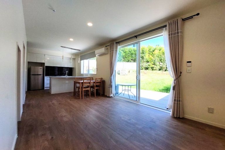 Photo of property in 308-310 Birdwood Road, Massey, Auckland, 0614